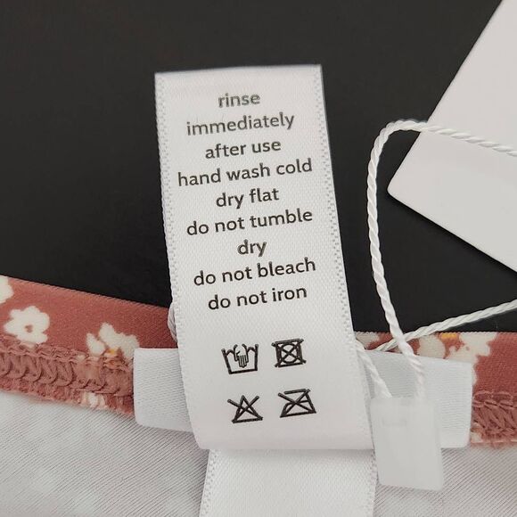 Andie Pink Floral Sarong Swim Cover NWT Small Floral Sarong Style Pink Skirt - Picture 9 of 9